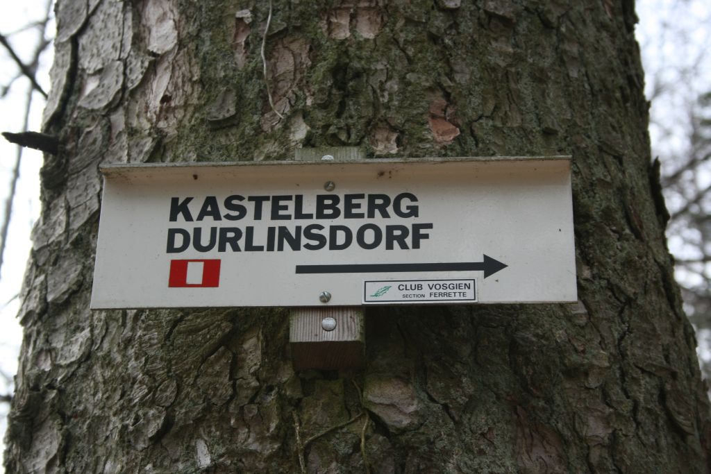 Le Kastelberg - panneau indication Le Kastelberg - panneau indication
